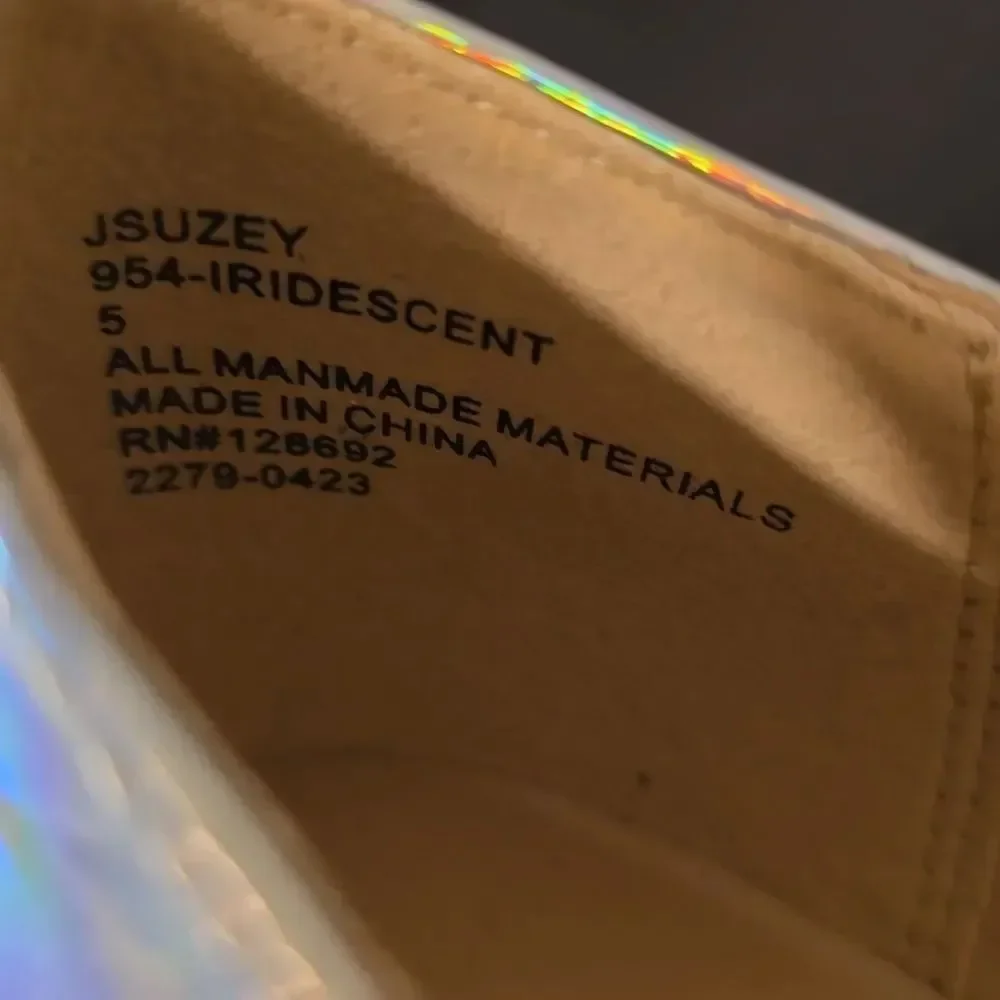 BRAND NEW STEVE MADDEN JSUZEY 954-IRIDESCENT MULTI-COLOR LOAFERS